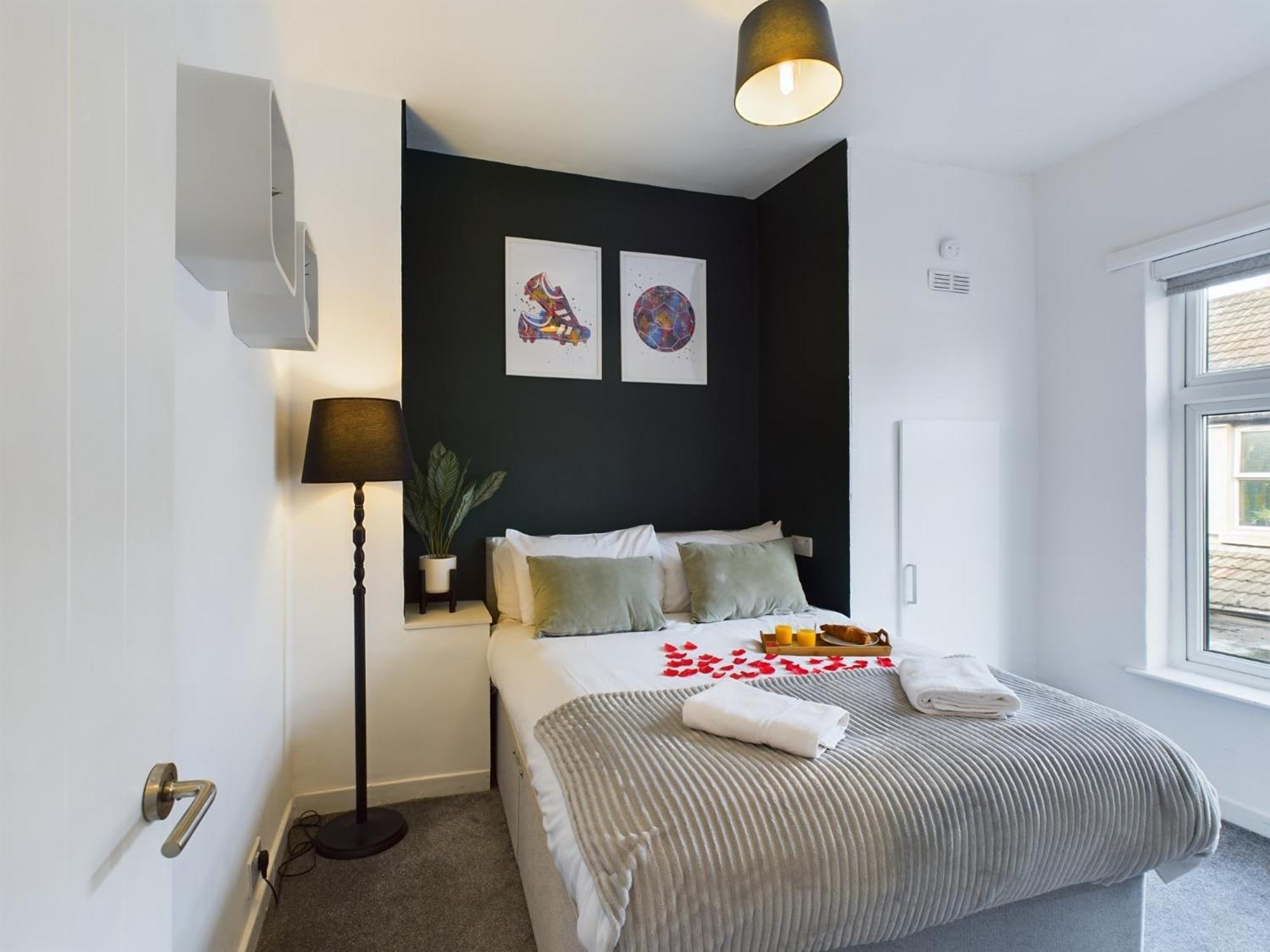 Charming Apartments - Cosy Retreat - Short Drive To City Centre - Free Parking Ливерпуль Экстерьер фото